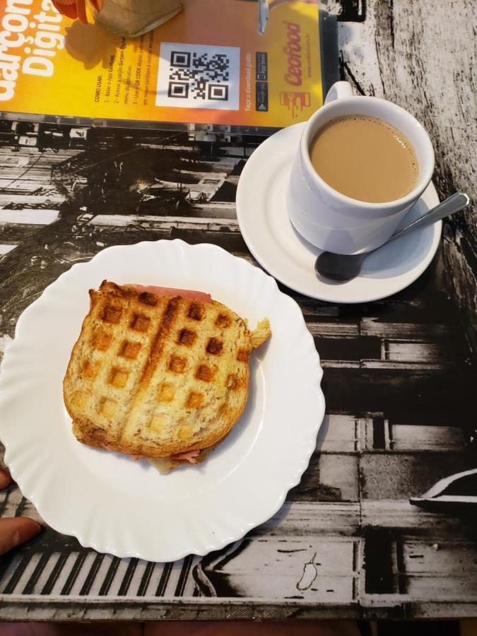 Antonieta Hostel E Bistro Belem  Ngoại thất bức ảnh